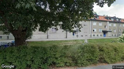 Bostadsrätter till salu i Huddinge - Bild från Google Street View Bostadsrätter till salu i Huddinge - Bild från Google Street View