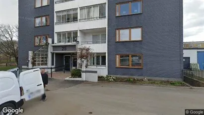 Lägenheter att hyra i Skövde - Bild från Google Street View Lägenheter att hyra i Skövde - Bild från Google Street View