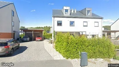 Lägenheter att hyra i Område ej specificerat - Bild från Google Street View Lägenheter att hyra i Område ej specificerat - Bild från Google Street View