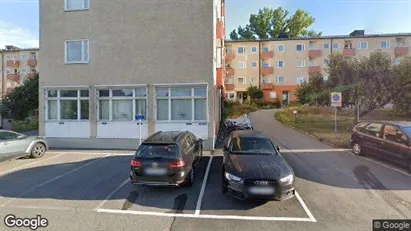 Bostadsrätter till salu i Nacka - Bild från Google Street View Bostadsrätter till salu i Nacka - Bild från Google Street View