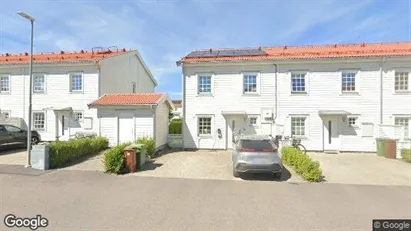 Bostadsrätter till salu i Örebro - Bild från Google Street View Bostadsrätter till salu i Örebro - Bild från Google Street View