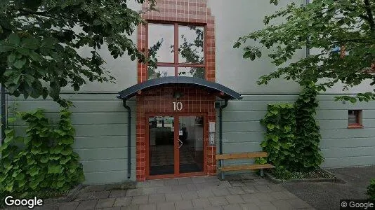 Lägenheter till salu i Huddinge - Bild från Google Street View