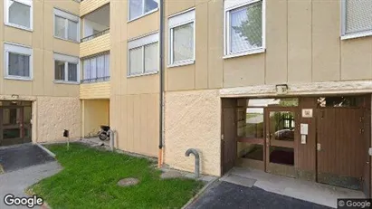 Bostadsrätter till salu i Haninge - Bild från Google Street View