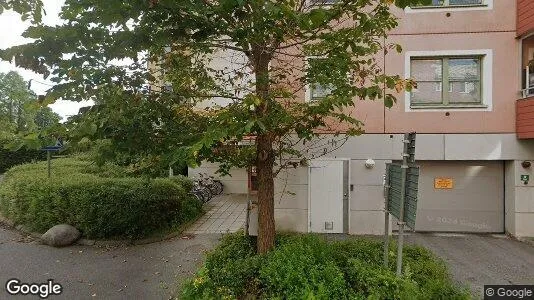 Lägenheter till salu i Huddinge - Bild från Google Street View