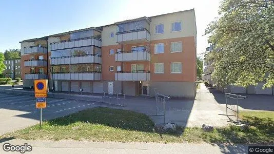 Lägenheter till salu i Köping - Bild från Google Street View