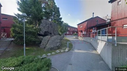 Lägenheter till salu i Huddinge - Bild från Google Street View