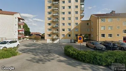 Bostadsrätter till salu i Köping - Bild från Google Street View