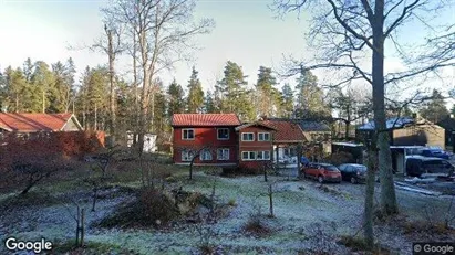 Lägenheter till salu i Ekerö - Bild från Google Street View