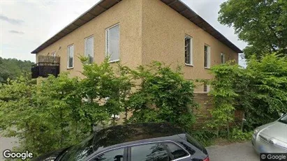 Bostadsrätter till salu i Nacka - Bild från Google Street View