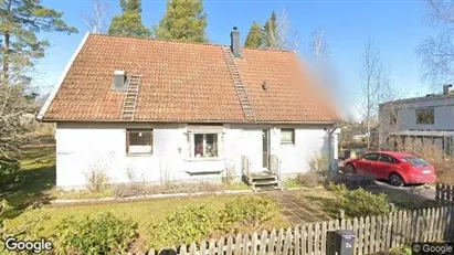 Lägenheter till salu i Täby - Bild från Google Street View