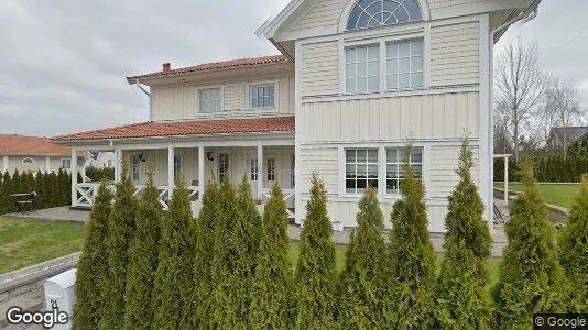 Lägenheter till salu i Huddinge - Bild från Google Street View