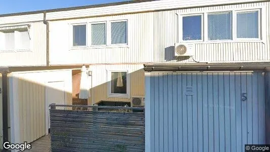 Lägenheter att hyra i Upplands-Bro - Bild från Google Street View