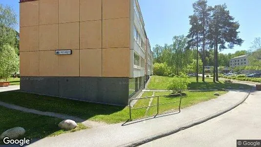 Bostadsrätter till salu i Haninge - Bild från Google Street View