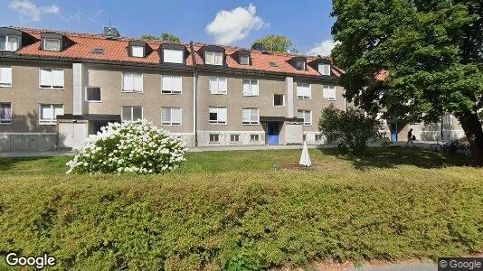 Lägenheter till salu i Huddinge - Bild från Google Street View