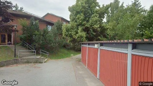 Lägenheter till salu i Huddinge - Bild från Google Street View
