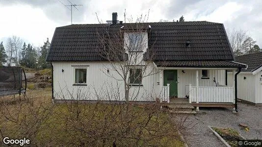 Lägenheter till salu i Haninge - Bild från Google Street View