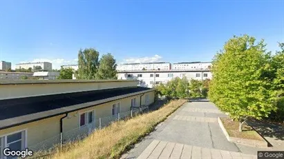 Lägenheter till salu i Haninge - Bild från Google Street View
