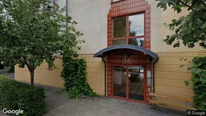 Lägenheter till salu i Huddinge - Bild från Google Street View