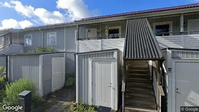 Lägenheter till salu i Huddinge - Bild från Google Street View