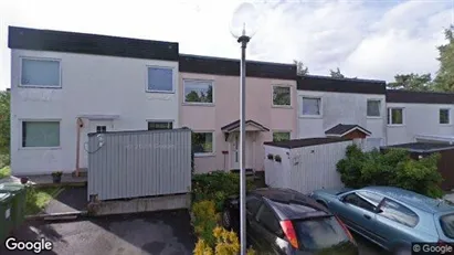 Lägenheter till salu i Huddinge - Bild från Google Street View