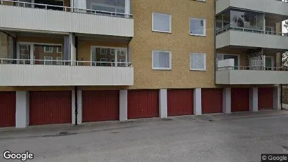 Lägenheter till salu i Huddinge - Bild från Google Street View