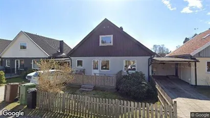 Lägenheter till salu i Haninge - Bild från Google Street View