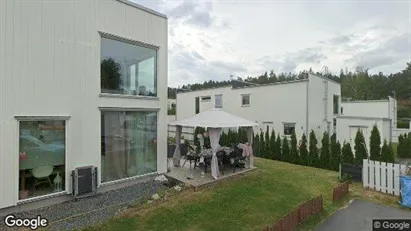 Bostadsrätter till salu i Huddinge - Bild från Google Street View