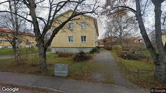 Lägenheter till salu i Upplands Väsby - Bild från Google Street View