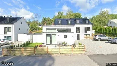 Lägenheter till salu i Huddinge - Bild från Google Street View