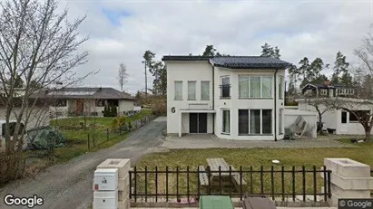 Lägenheter till salu i Huddinge - Bild från Google Street View