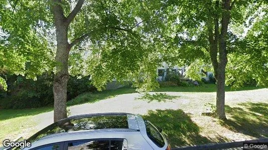 Bostadsrätter till salu i Haninge - Bild från Google Street View