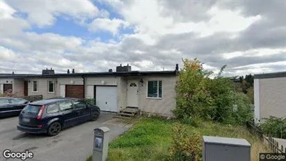 Lägenheter till salu i Huddinge - Bild från Google Street View