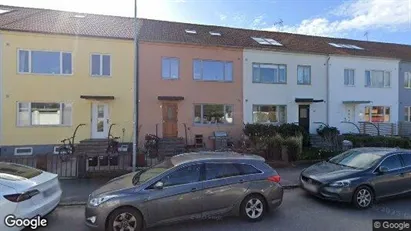 Bostadsrätter till salu i Halmstad - Bild från Google Street View