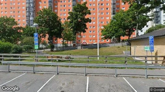 Bostadsrätter till salu i Huddinge - Bild från Google Street View