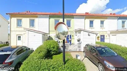 Bostadsrätter till salu i Haninge - Bild från Google Street View