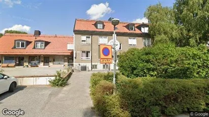 Lägenheter till salu i Huddinge - Bild från Google Street View