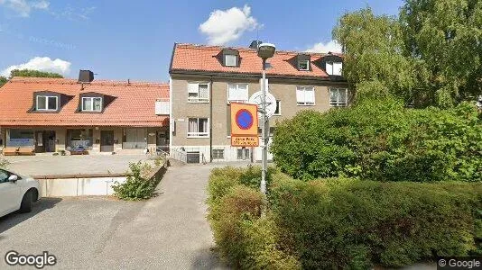 Lägenheter till salu i Huddinge - Bild från Google Street View