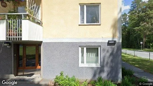 Bostadsrätter till salu i Haninge - Bild från Google Street View