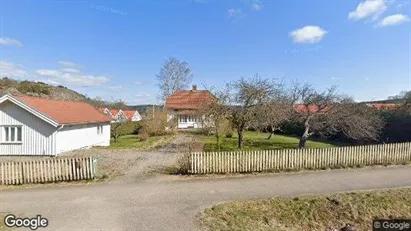 Bostadsrätter till salu i Orust - Bild från Google Street View