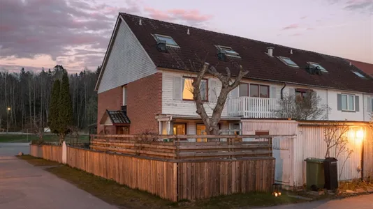 Bostadsrätter till salu i Botkyrka - foto 2