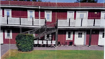 Trivsam och naturnära bostad i Hovshaga